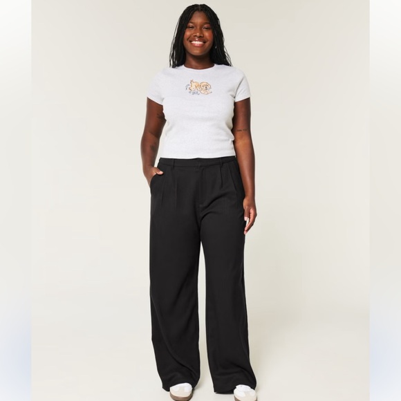 Hollister Livvy Ultra High-Rise Wide-Leg Pants - Picture 4 of 5